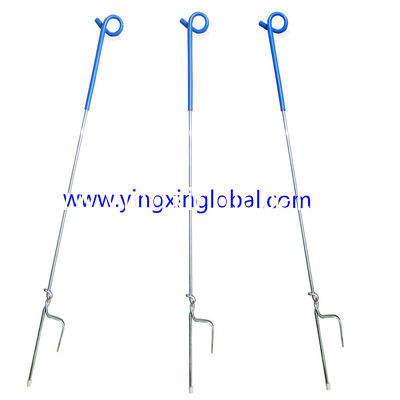 Postes metálicos para cercado eléctrico de paddock PP02 con pigtail de plástico UV en la parte superior y pie en espiral para terrenos duros, 105cm