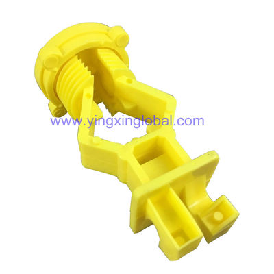 INS021 Esgrima aislante de plástico de tornillo apretado en postes T estampados estándar